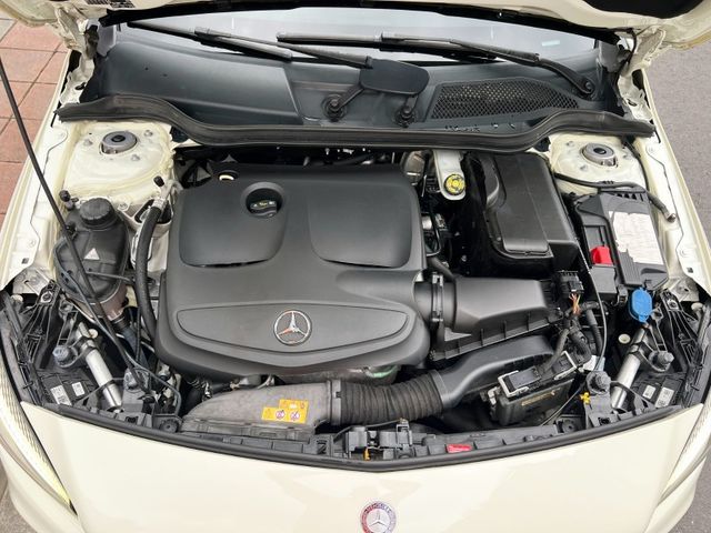 Mercedes-Benz/賓士   A-CLASS  A180 《市場最漂亮》2016 Mercedes-Benz A180 AMG Line 加裝安卓機 全車超漂亮 W176小  第16張相片