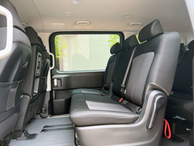 Hyundai  STARIA  第7張相片