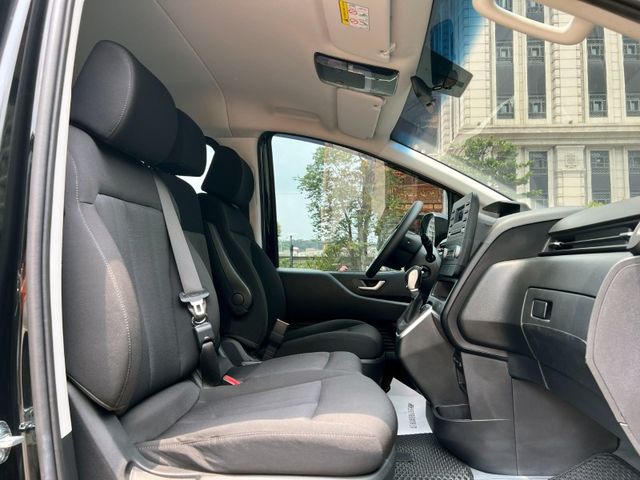 Hyundai  STARIA  第8張相片