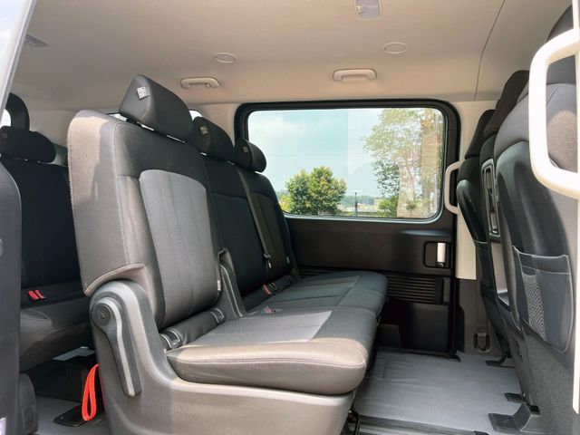 Hyundai  STARIA  第9張相片