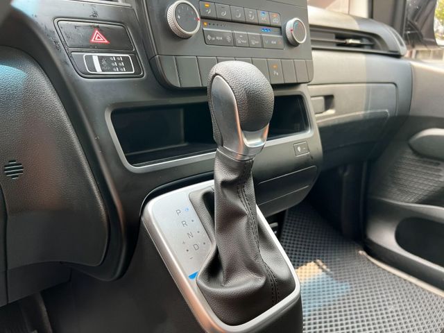 Hyundai  STARIA  第15張相片