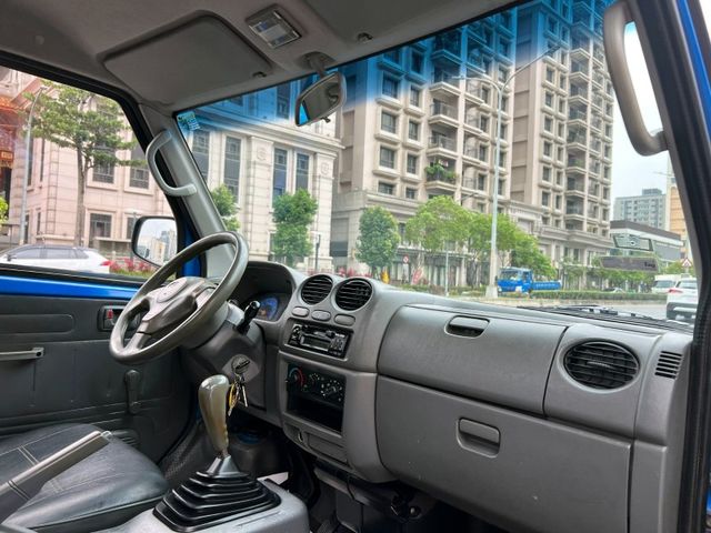 Mitsubishi  Veryca 《雙折升降尾門》2004 CMC Veryca 1.2 凌厲 小貨車 商用車 發財車 物流 中華 三菱 已整理  第9張相片