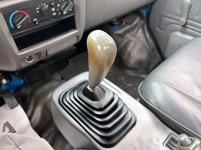 Mitsubishi  Veryca 《雙折升降尾門》2004 CMC Veryca 1.2 凌厲 小貨車 商用車 發財車 物流 中華 三菱 已整理  第13張相片