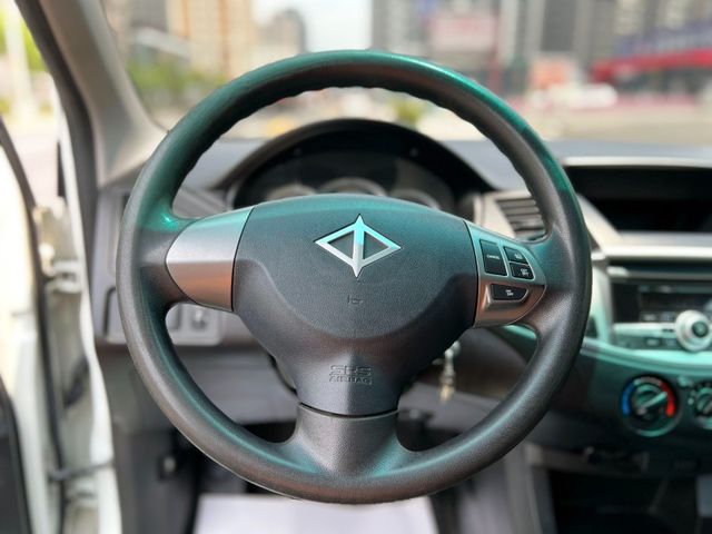 Mitsubishi  Zinger 《最佳商用廂型車》2016 Mitsubishi CMC Zinger 2.4精緻型 三菱 中華 只跑14萬 最佳  第11張相片