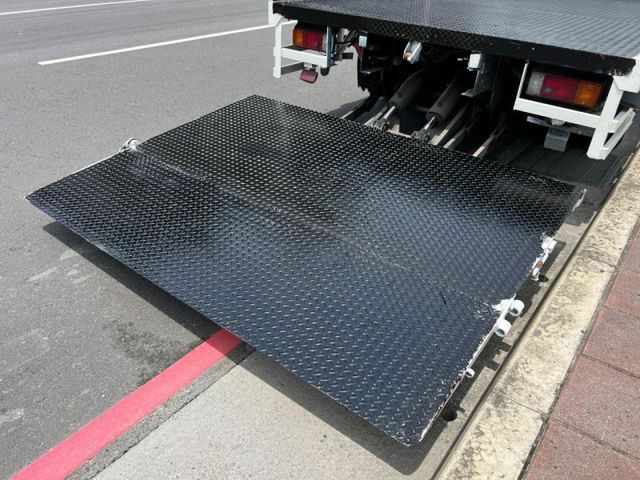 Hino  300 《14尺自排貨車》2020 HINO 300 雙芯升降尾門 正五噸 日野 商用車 原廠保養 只跑6萬   第7張相片