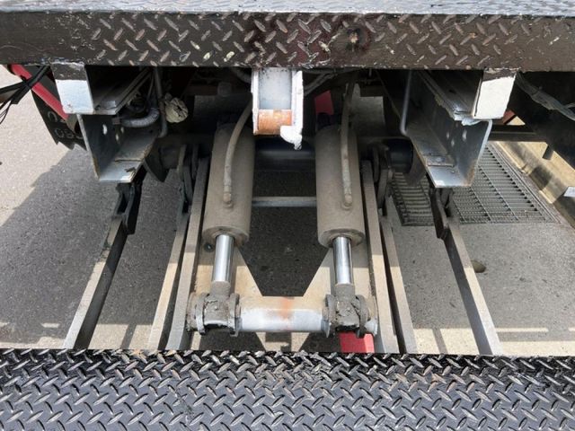 Hino  300 《14尺自排貨車》2020 HINO 300 雙芯升降尾門 正五噸 日野 商用車 原廠保養 只跑6萬   第8張相片