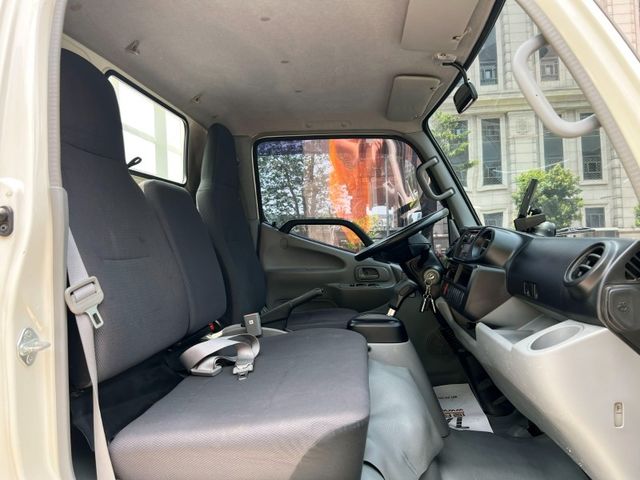 Hino  300 《14尺自排貨車》2020 HINO 300 雙芯升降尾門 正五噸 日野 商用車 原廠保養 只跑6萬   第12張相片