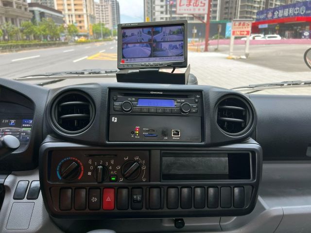 Hino  300 《14尺自排貨車》2020 HINO 300 雙芯升降尾門 正五噸 日野 商用車 原廠保養 只跑6萬   第15張相片