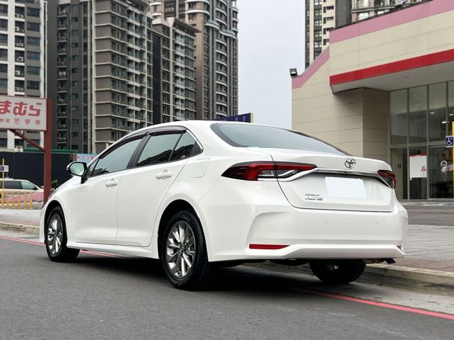 Toyota  Altis  第4張相片