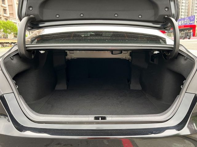 Toyota  Camry  第10張相片