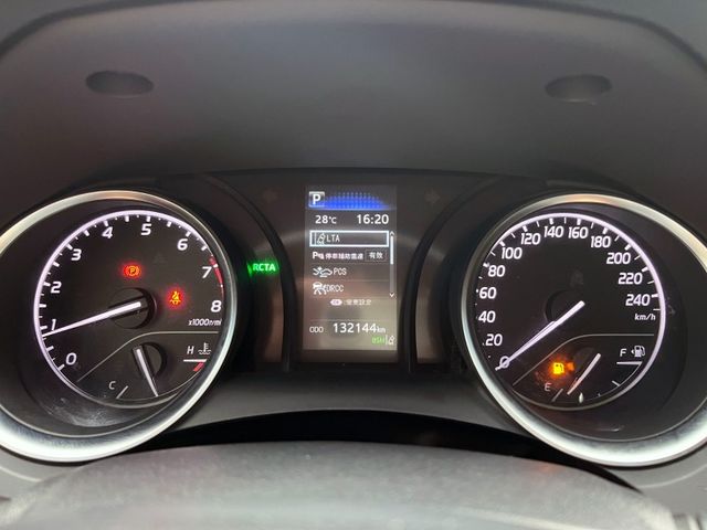 Toyota  Camry  第12張相片