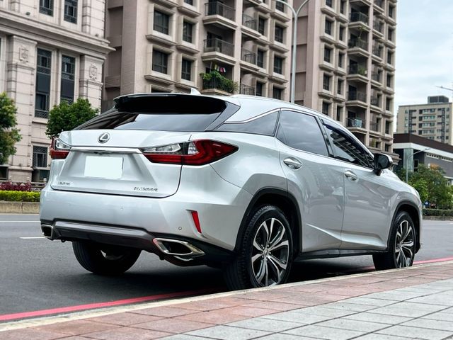 Lexus  RX 《日系豪華休旅車》2016 Lexus RX 200t旗艦版 Mark Levinson音響 ACC跟車 HUD抬頭  第3張相片