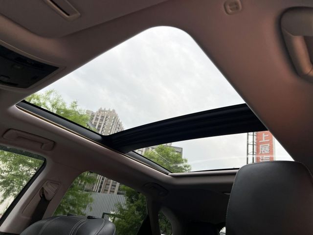 Lexus  RX 《日系豪華休旅車》2016 Lexus RX 200t旗艦版 Mark Levinson音響 ACC跟車 HUD抬頭  第16張相片