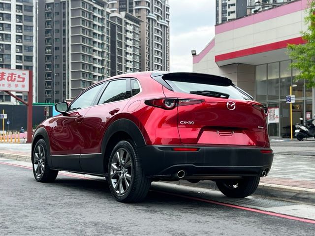 Mazda  CX-30 《日本原裝進口》2023 Mazda CX-30 20S Signature頂級款 新車保固內 LV2自動駕駛 馬  第4張相片
