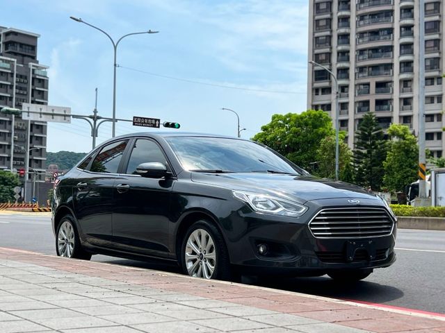 Ford/福特  Escort 《只跑4萬公里》2019 Ford Escort 1.5時尚型 原廠保養 全車超級漂亮 四門房車福特 天窗 盲點   第2張相片