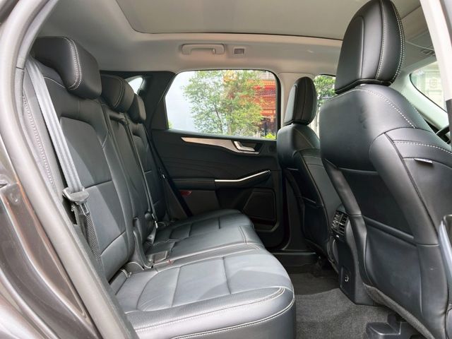 Ford/福特  Kuga 《只跑3.7萬公里》2023 Ford Kuga1.5 旗艦型 一手車 全車超漂亮 原廠保養 福特 休旅車 S  第9張相片