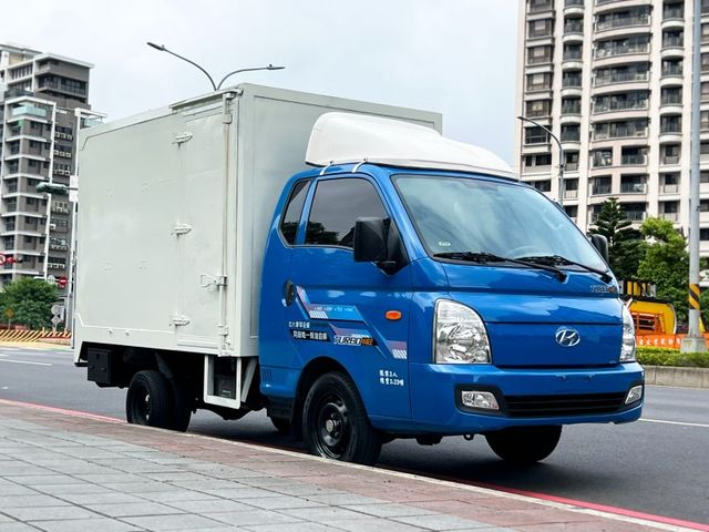 Hyundai  Porter 《自排+升降尾門》2019 Hyundai Porter 2.5 現代 小霸王 全車超漂亮 貨車 商用車 發財車 升  第2張相片