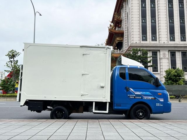 Hyundai  Porter 《自排+升降尾門》2019 Hyundai Porter 2.5 現代 小霸王 全車超漂亮 貨車 商用車 發財車 升  第5張相片
