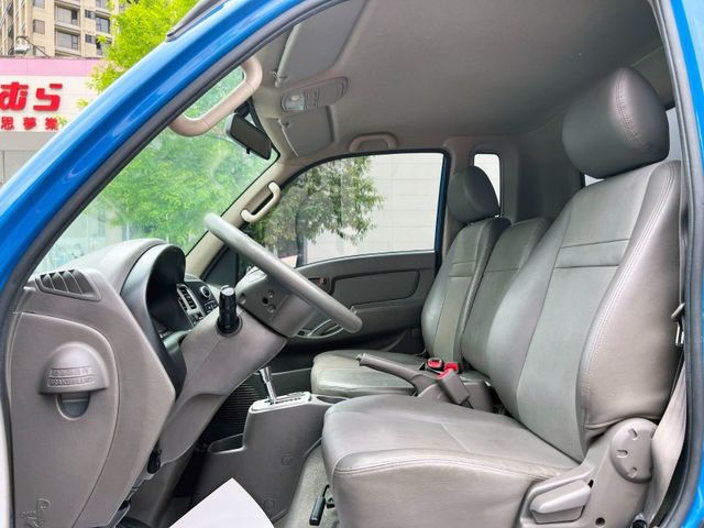 Hyundai  Porter 《自排+升降尾門》2019 Hyundai Porter 2.5 現代 小霸王 全車超漂亮 貨車 商用車 發財車 升  第9張相片