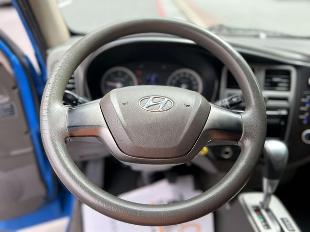 Hyundai  Porter 《自排+升降尾門》2019 Hyundai Porter 2.5 現代 小霸王 全車超漂亮 貨車 商用車 發財車 升  第12張相片