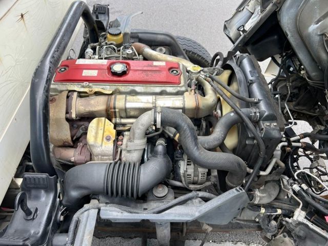Hino  300  第18張相片