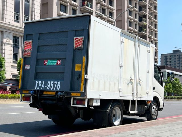 Hino  300  第3張相片