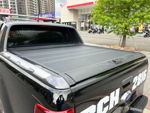 Ford/福特  Ranger 《加裝後斗捲簾》2019 Ford Ranger 2.0 旗艦型 全車超漂亮 原廠保養 車況超讚 福特 貨卡   第10張相片