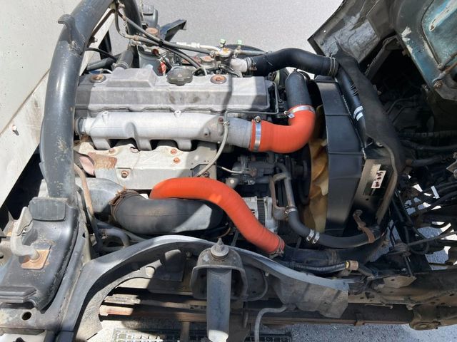 Mitsubishi  Canter 《廂內高180公分》2004 Mitsubishi Canter 11尺半 堅達 三期 貨車 商用車 高廂 車況  第13張相片