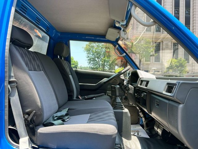 Mitsubishi  Delica 《五面掀帆布》2018 Mitsubishi Delica 2.4 貨車 只跑10萬公里 三菱 得利卡 貨車 商  第10張相片