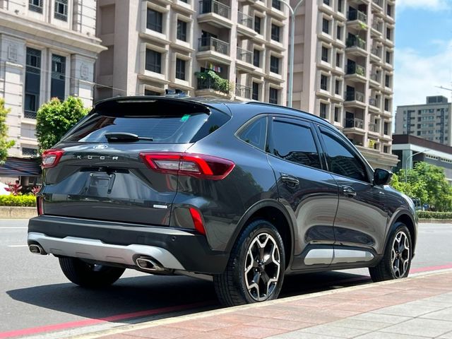 Ford/福特  Kuga 《稀有釋出》2025 Ford Kuga 1.5T Active 原廠全方位延長保固到2031年 熱門車 SUV 休  第3張相片