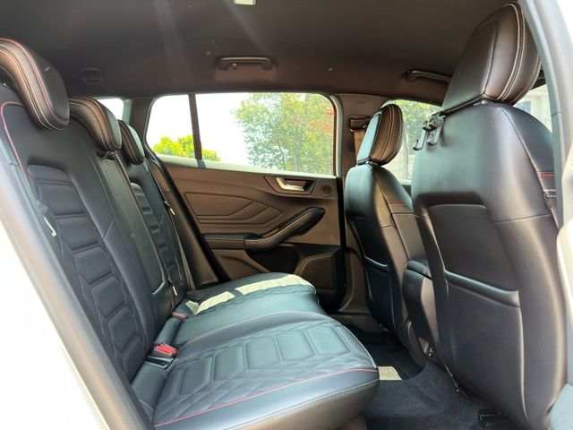 Ford/福特  Focus 《旅行車》2024 Ford Focus Wagon ST-Line Vignale 只跑3萬 全車超漂亮 MK4  第9張相片
