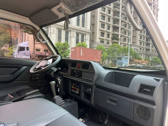Mitsubishi  Delica 《-5度冷藏車》2023 Mitsubishi Delica 2.4 三菱 得利卡 貨車 商用車 只跑4萬 原廠  第9張相片