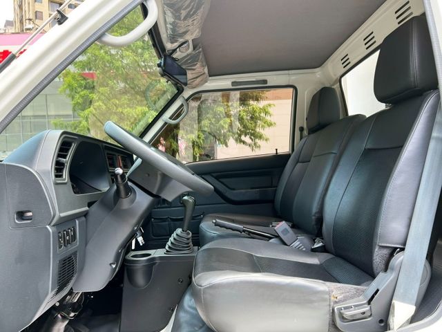 Mitsubishi  Delica 《-5度冷藏車》2023 Mitsubishi Delica 2.4 三菱 得利卡 貨車 商用車 只跑3.8萬 原廠  第8張相片