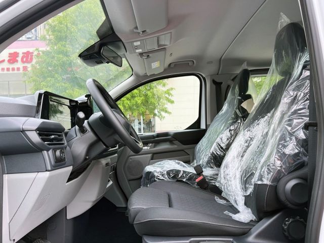 Ford/福特  Tourneo Custom 《全新領牌車》2026式 Ford Tourneo Custom Kombi Limited 八座 旅行家 商務車   第6張相片