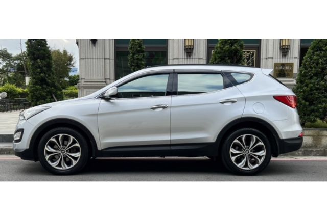 Hyundai SANTAFE  第2張相片