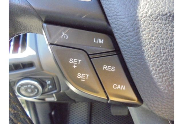 Ford FOCUS  第8張相片