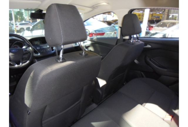 Ford FOCUS  第12張相片