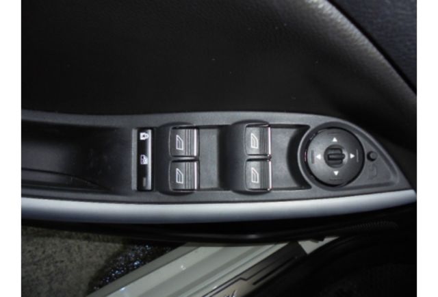 Ford FOCUS  第7張相片