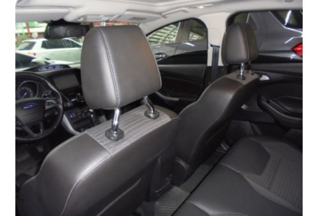 Ford FOCUS  第9張相片
