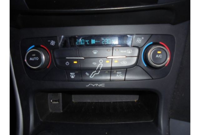 Ford FOCUS  第12張相片