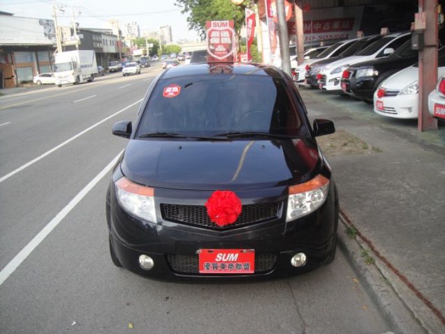 10 SAVVY 1.1 自手排~稅金一年僅8640元.真是新又美!  第1張相片