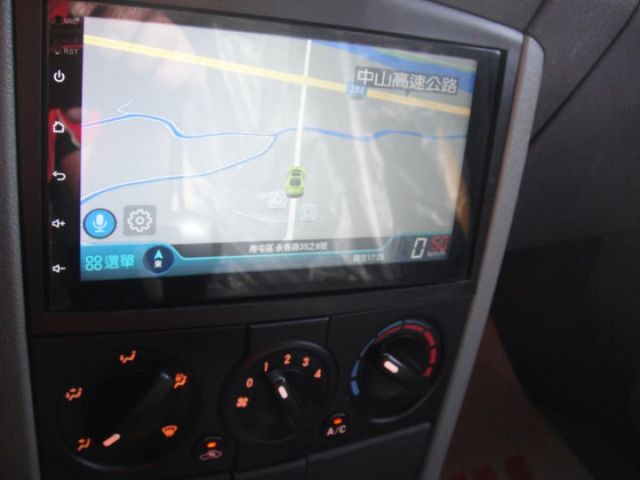 10 SAVVY 1.1 自手排~稅金一年僅8640元.真是新又美!  第15張相片