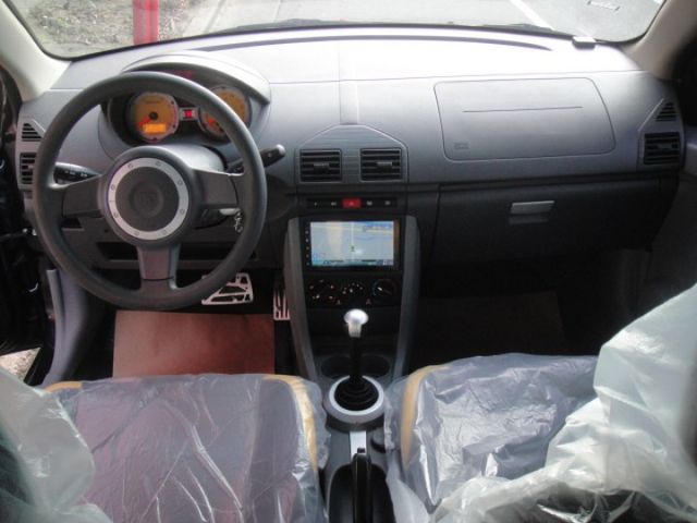 10 SAVVY 1.1 自手排~稅金一年僅8640元.真是新又美!  第17張相片