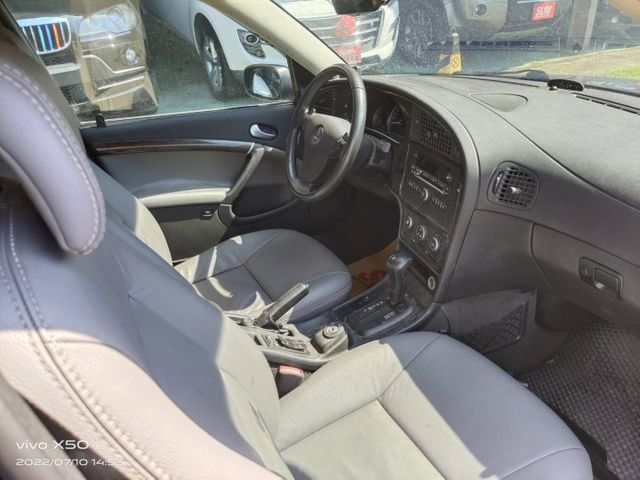 06 SAAB 新大9-5 2.0t VECTOR 莫內藍~路上飛行器~真是美!  第9張相片