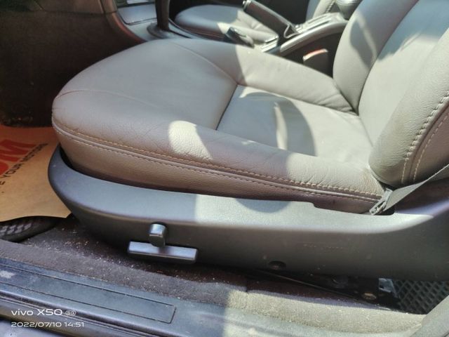06 SAAB 新大9-5 2.0t VECTOR 莫內藍~路上飛行器~真是美!  第11張相片