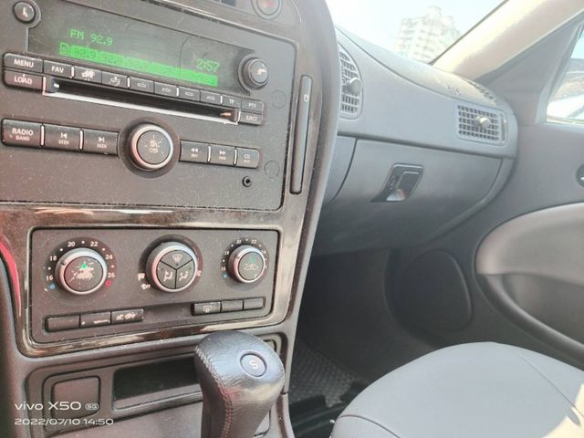 06 SAAB 新大9-5 2.0t VECTOR 莫內藍~路上飛行器~真是美!  第15張相片