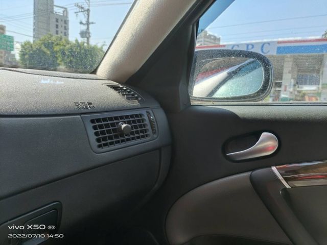 06 SAAB 新大9-5 2.0t VECTOR 莫內藍~路上飛行器~真是美!  第19張相片
