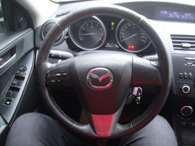 14 Mazda 3 1.6 黑~小姐車.車極美!  第10張相片