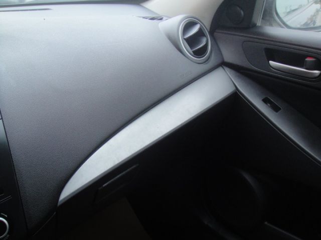 14 Mazda 3 1.6 黑~小姐車.車極美!  第15張相片