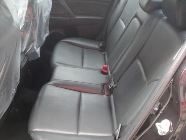 14 Mazda 3 1.6 黑~小姐車.車極美!  第20張相片